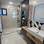 обзор-стая בית הארחה אובזור
